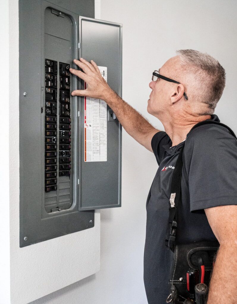 Electrical Problem. Need Installation Electrical Installation & Repair Services in Florida | Mechanical One
